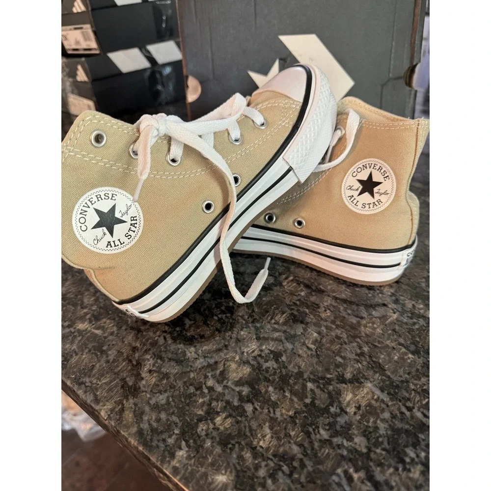 Converse Kids Chuck Taylor All Star Lift‎ Beige Platform Shoes Sneakers Sz 1